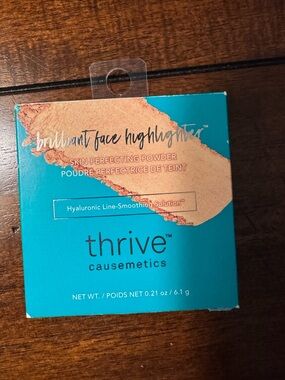 Thrive Causemetics Brilliant Face Highlighter Shael Champagne Gold NIB